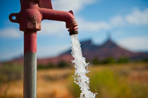 Well Water vs City Water in Phoenix Suburbs: What to Know